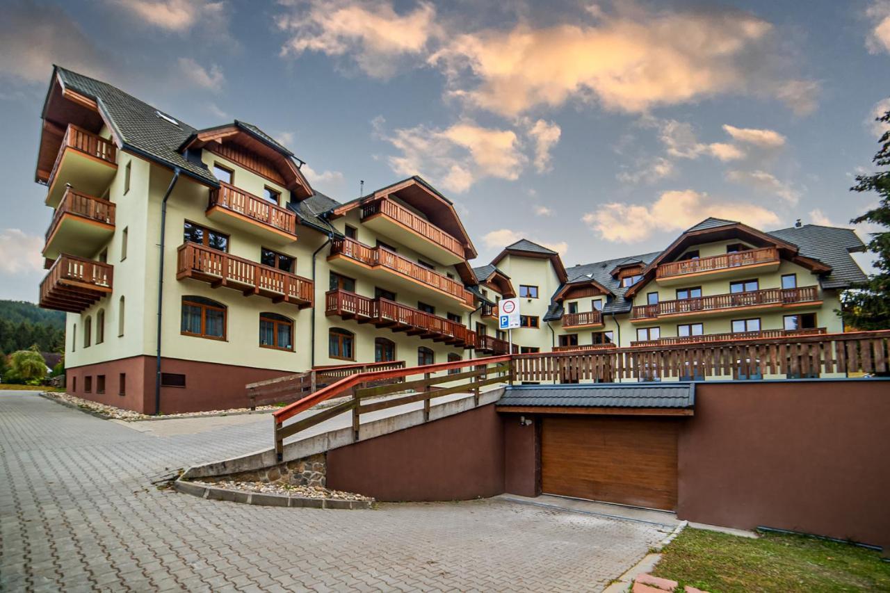 Apartman Tulanie 62 Kamzik Donovaly 2 Izbovy Mezonet Deluxe Parkovanie V Podzemnej Garazi Zdarma Luaran gambar